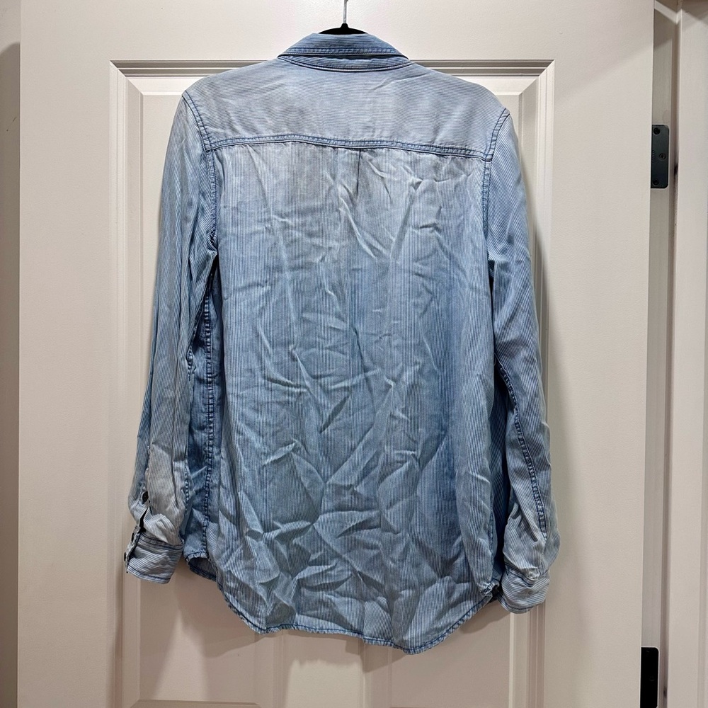 Mossimo Light Blue Striped Chambray Button Down Shirt, Boyfriend Fit, Medium - Picture 7 of 7